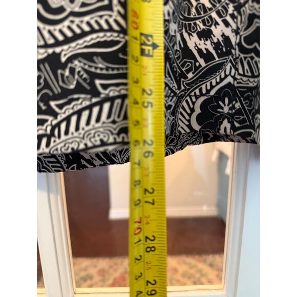 Chicos Zenergy black and white paisley print travel jacket. Size 2 - Picture 5 of 10